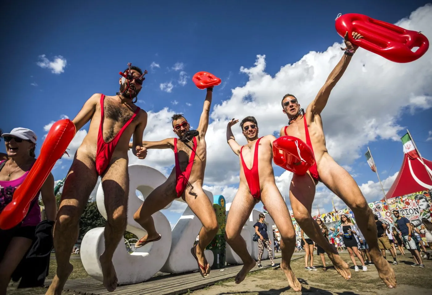 MOHA8214 Sziget 2016