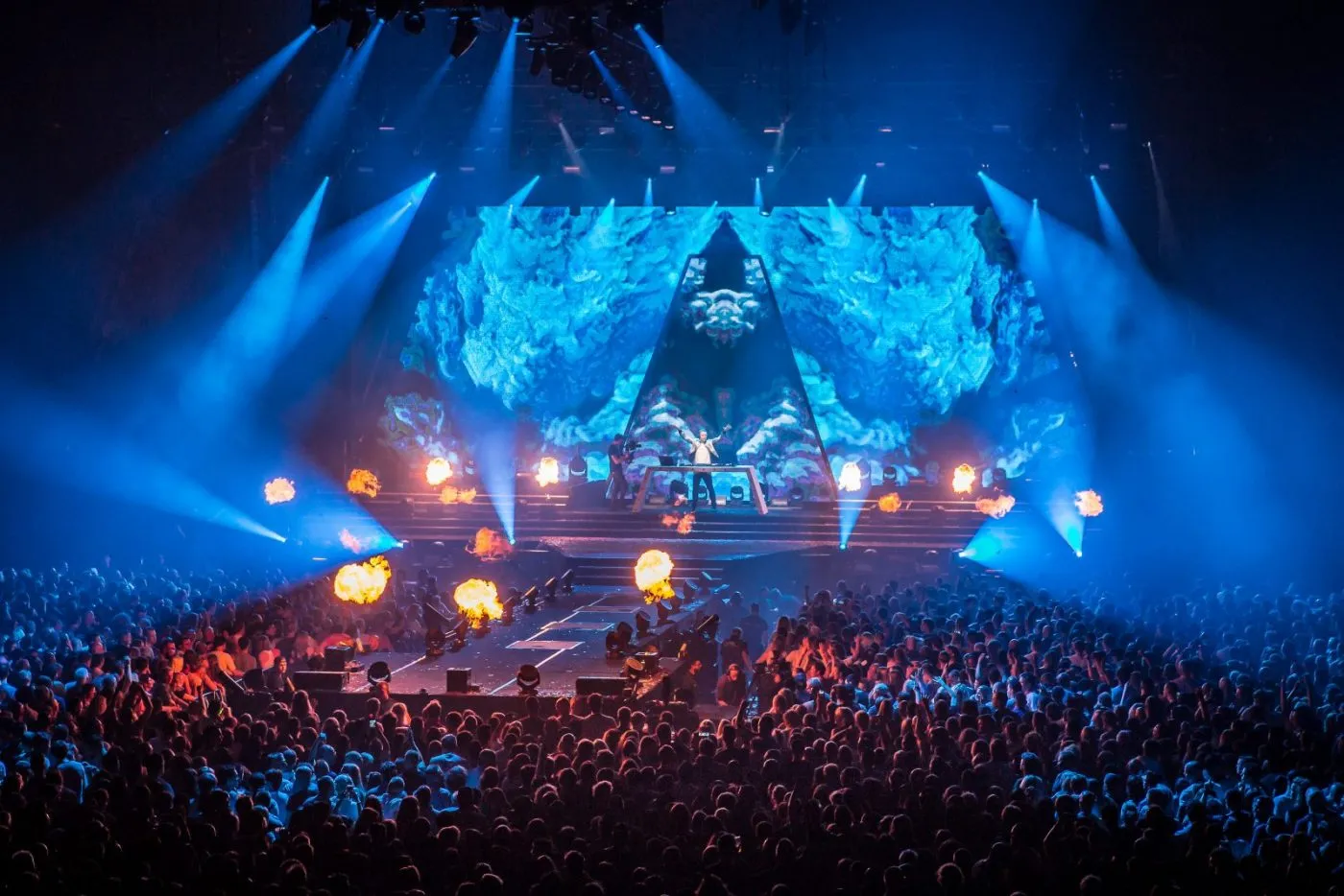 AOEmbrace2016 0507 010007 1768 MVDA aoembrace2016_0507_010007-1768_mvda