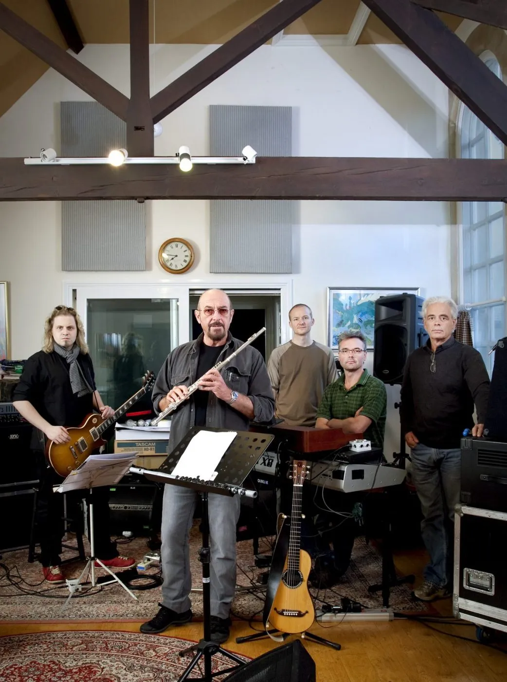 Band studio large Jethro Tull 2011