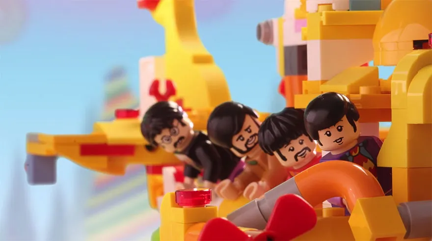 beatles yellow submarine lego 1 57ffb7a253058 880 beatles-yellow-submarine-lego-1-57ffb7a253058__880