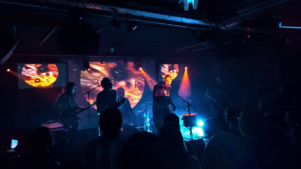 4. Comasummer band Photo by Hiveminer